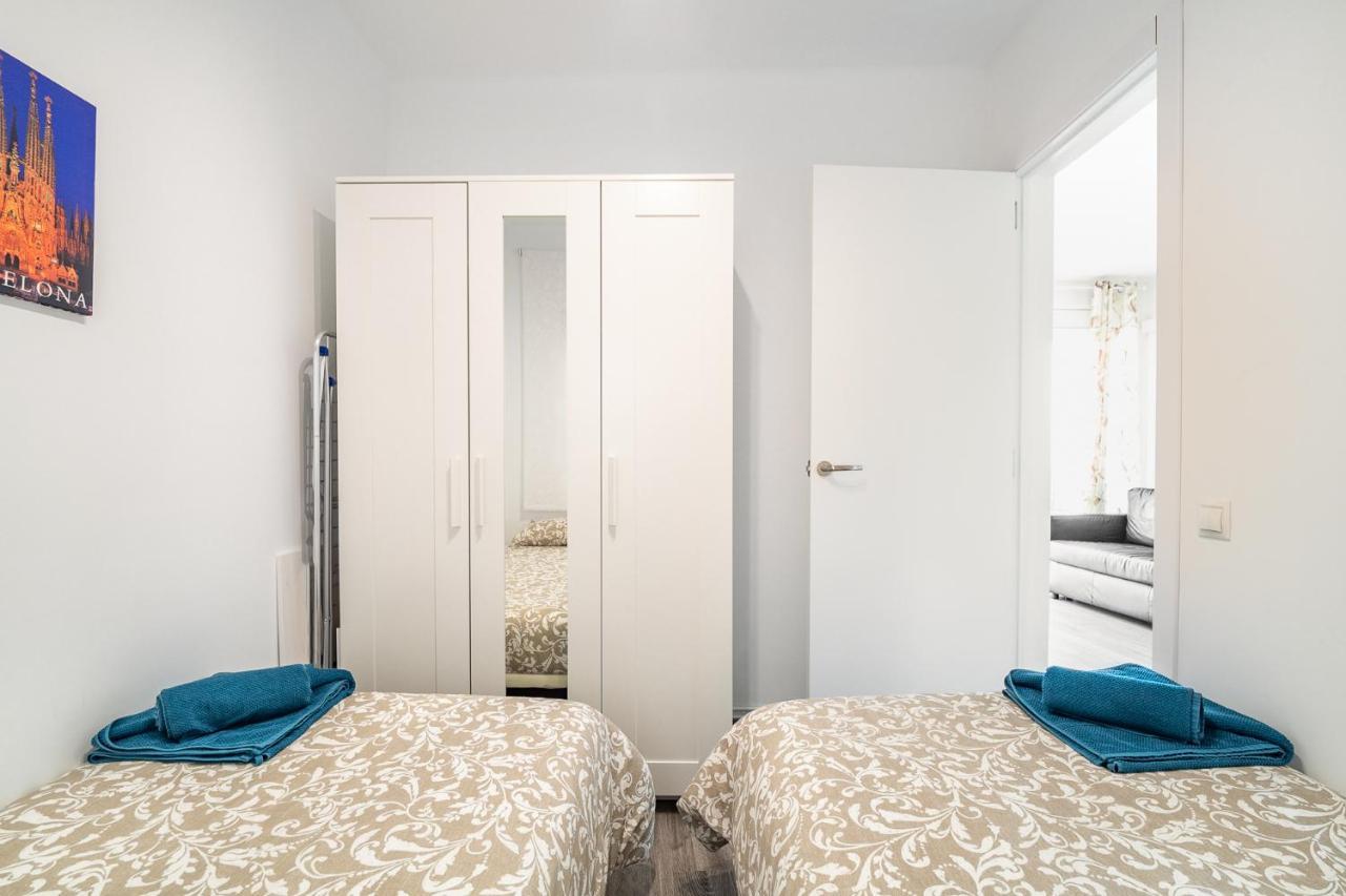 Lovely Apartment Barca 2 Sant Adria de Besos Eksteriør bilde